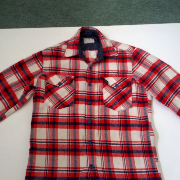 Vintage soft distressed red white blue plaid flannel long sleeve button shirt - Picture 7 of 11